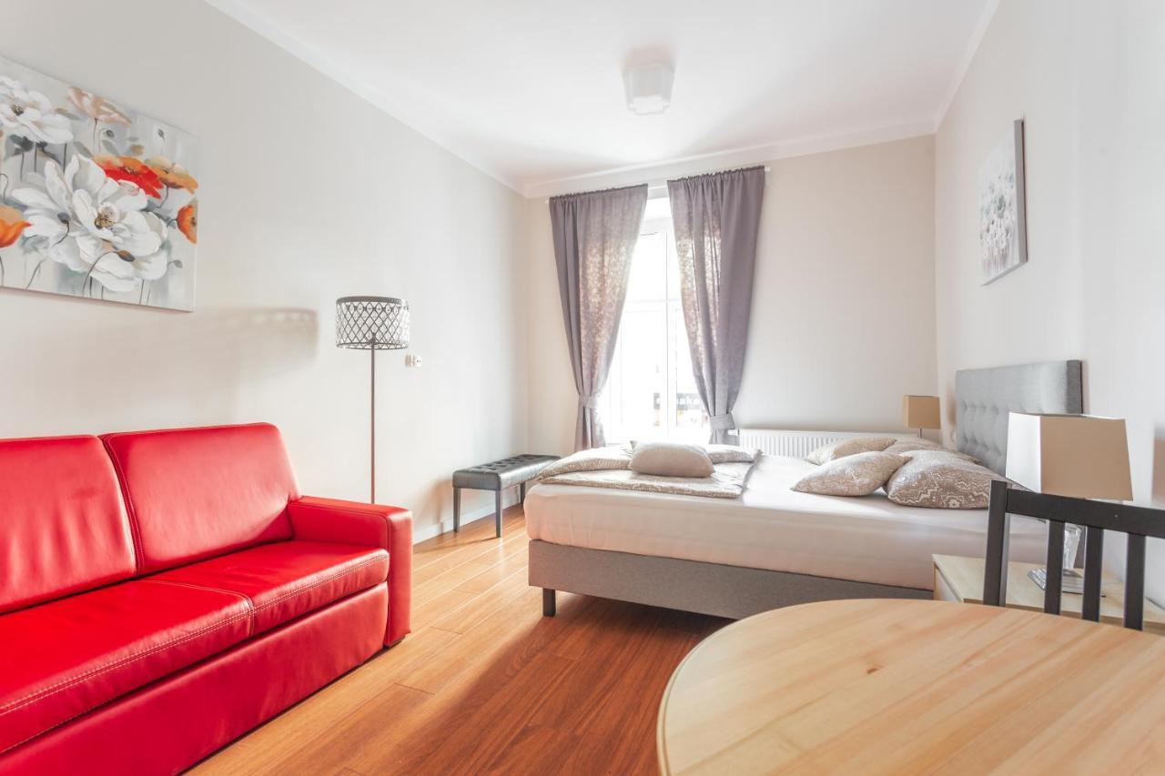 Babel Hostel Wrocław Buitenkant foto