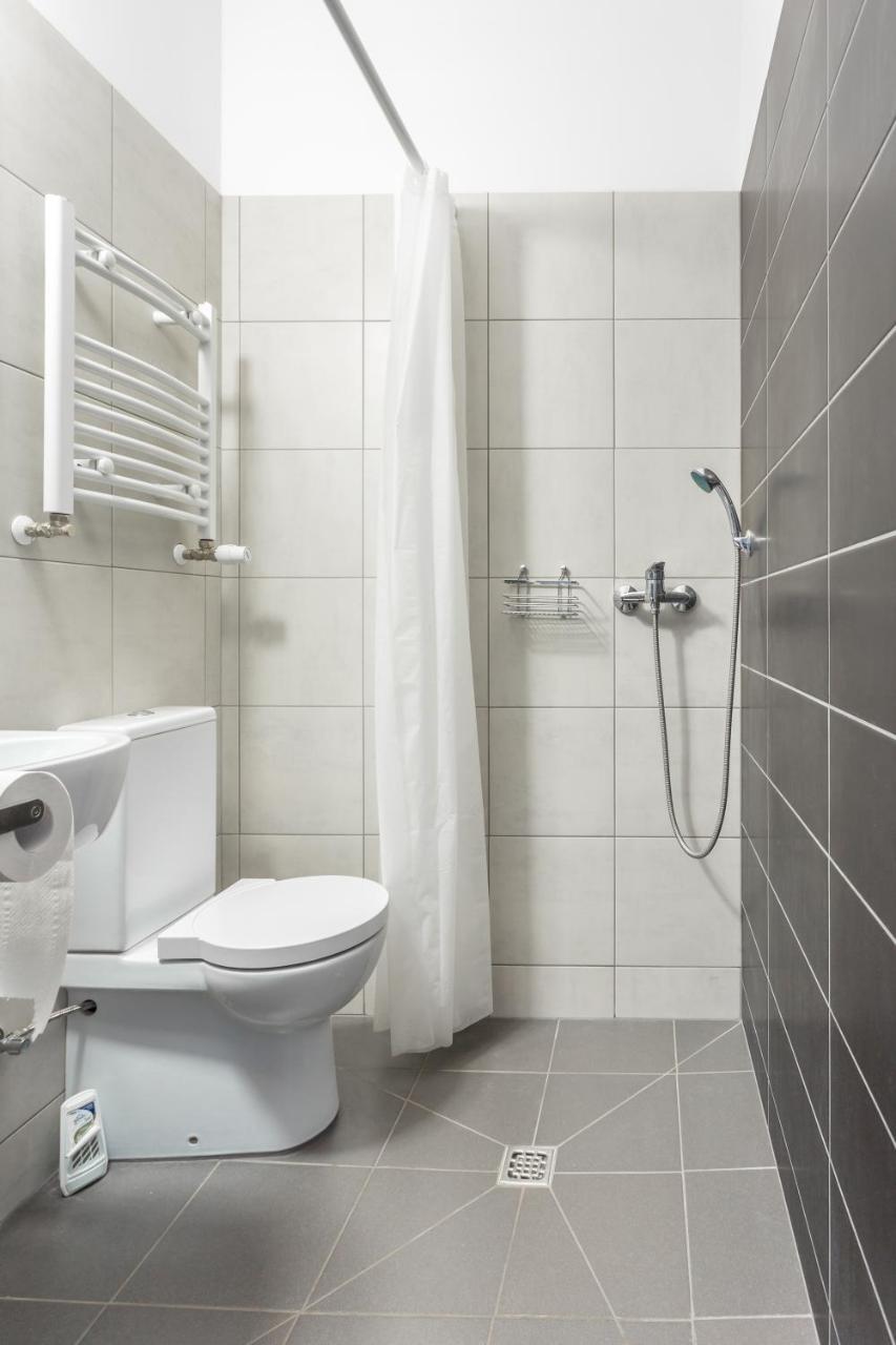 Babel Hostel Wrocław Buitenkant foto